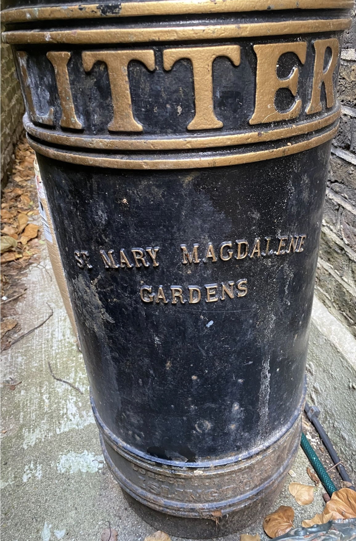 †Islington Council heritage cast iron bin - St Mary Magdalene Gardens (1 of 27 similar lots)